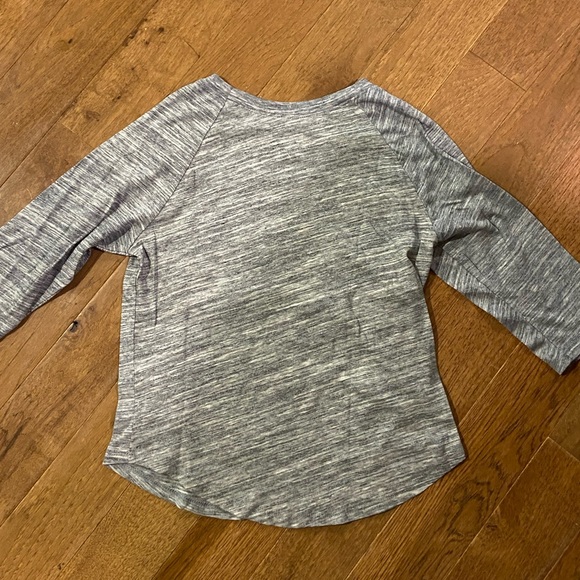 Justice Heather gray 3/4 length sleeve top. Size 8 - Picture 3 of 3
